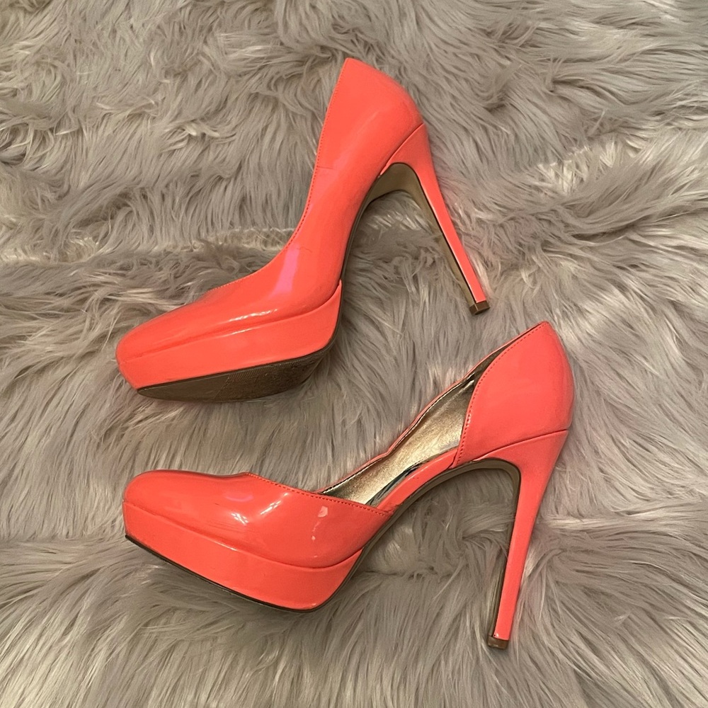Sz 9 Peachy Orange Patent Leather Madden Girl “Unite” Stilettos 👠